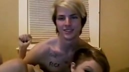 Sweet Teencouple Fucks On Cam
